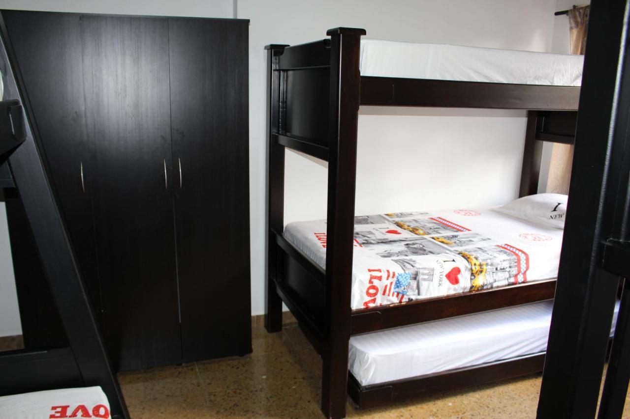 Apartamentos Excelente Ubicacion Medellín Eksteriør billede