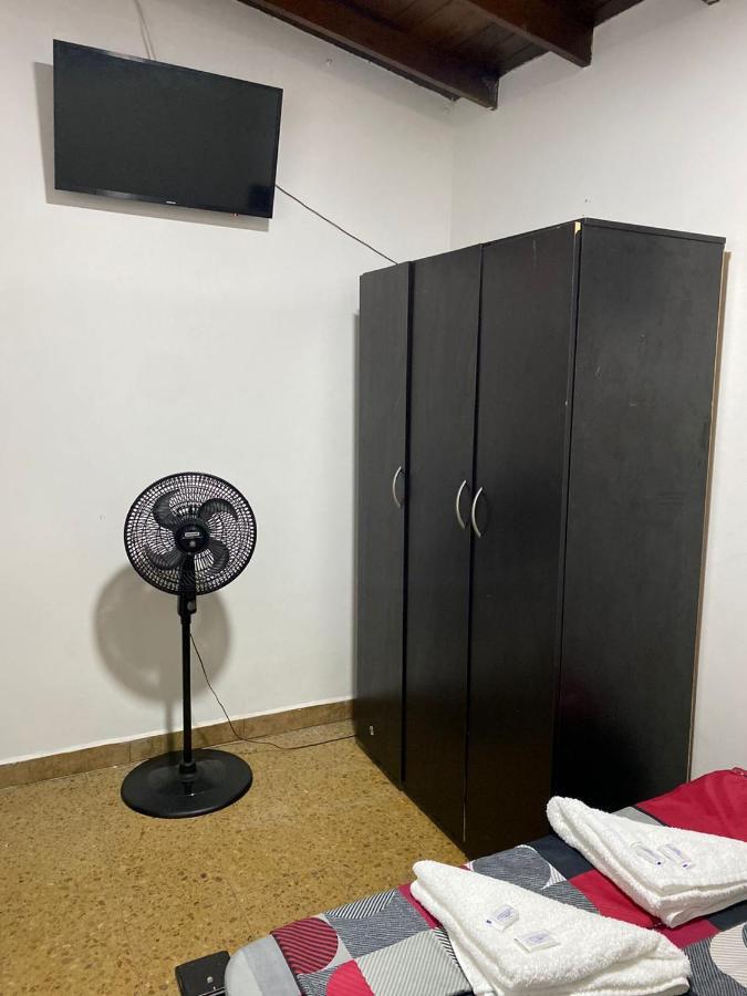 Apartamentos Excelente Ubicacion Medellín Eksteriør billede