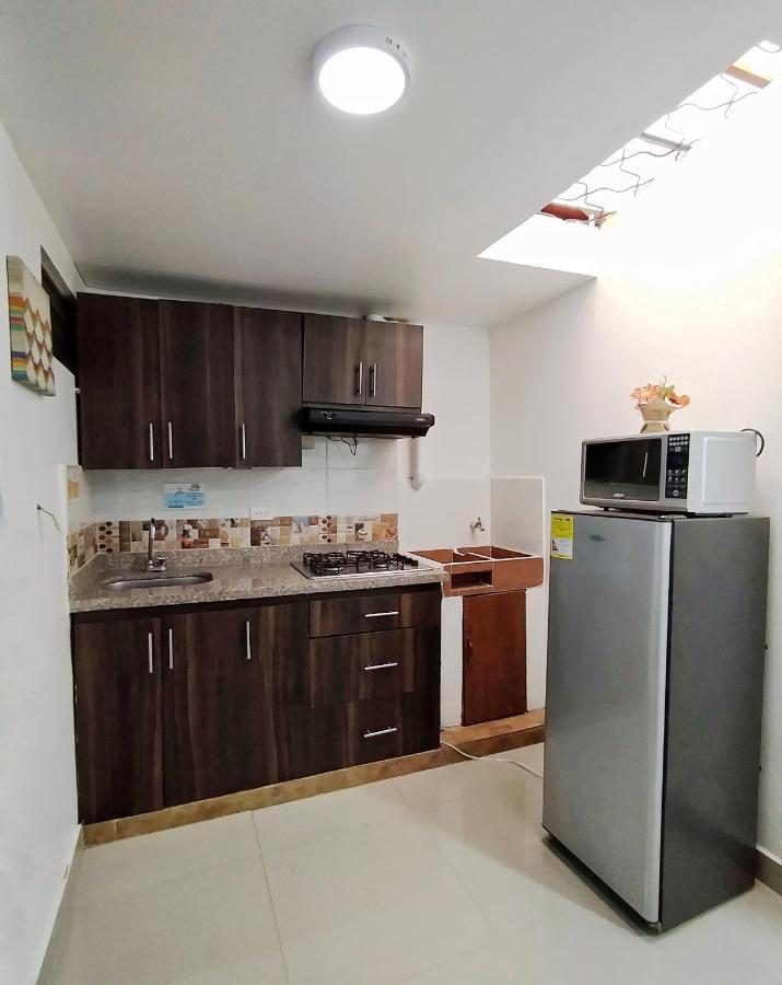 Apartamentos Excelente Ubicacion Medellín Eksteriør billede